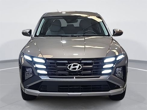 New 2026 Hyundai Tucson Blue SE image 2