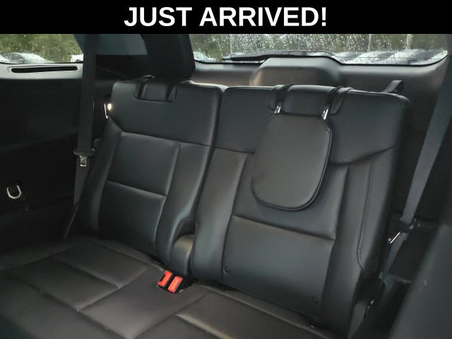 Used 2023 Ford Explorer XLT w/ Equipment Group 202A RWD image 9