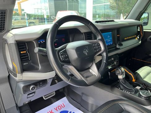 Used 2023 Ford Bronco Badlands w/ Sasquatch Package AWD/4WD image 6