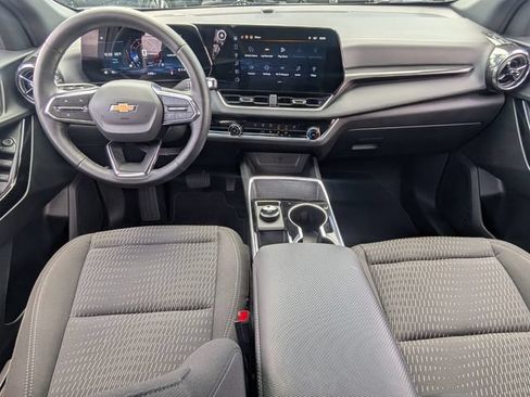 Used 2026 Chevrolet Equinox LT FWD image 13