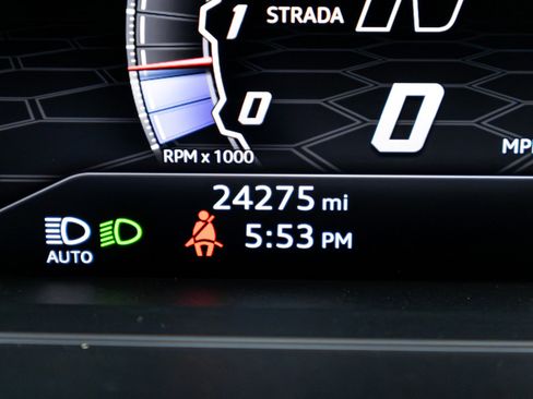 Used 2019 Lamborghini Urus image 10