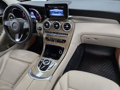 Used 2018 Mercedes-Benz GLC 300 4MATIC image 15