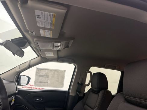 New 2025 Nissan Frontier SV w/ SV Convenience Package image 15