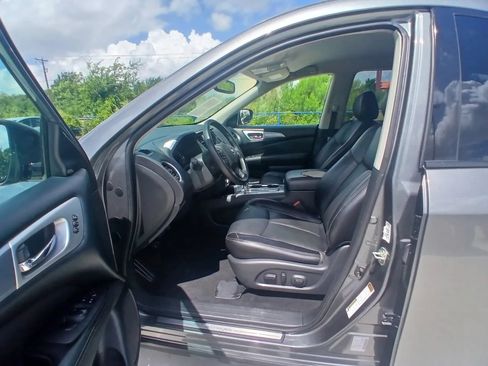 Used 2020 Nissan Pathfinder SL FWD image 10