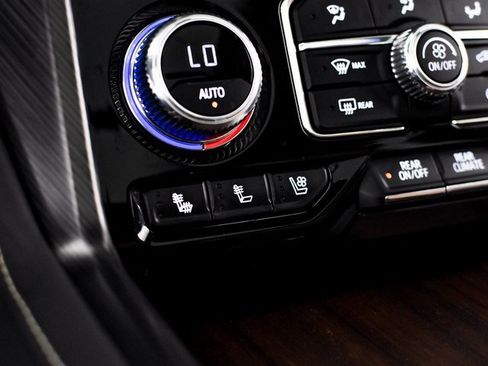 Used 2023 GMC Yukon Denali Ultimate image 35