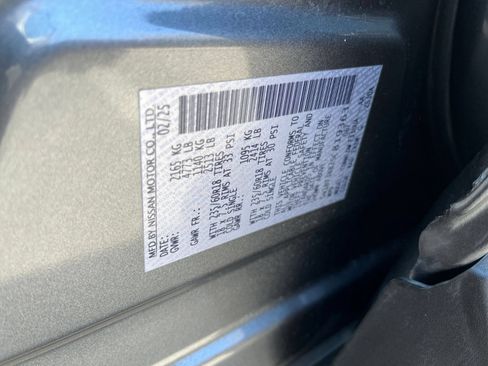 Used 2025 Nissan Rogue SV AWD/4WD image 26