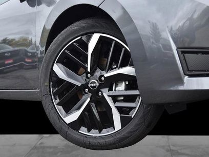 New 2025 Nissan Versa SR w/ Trunk Package