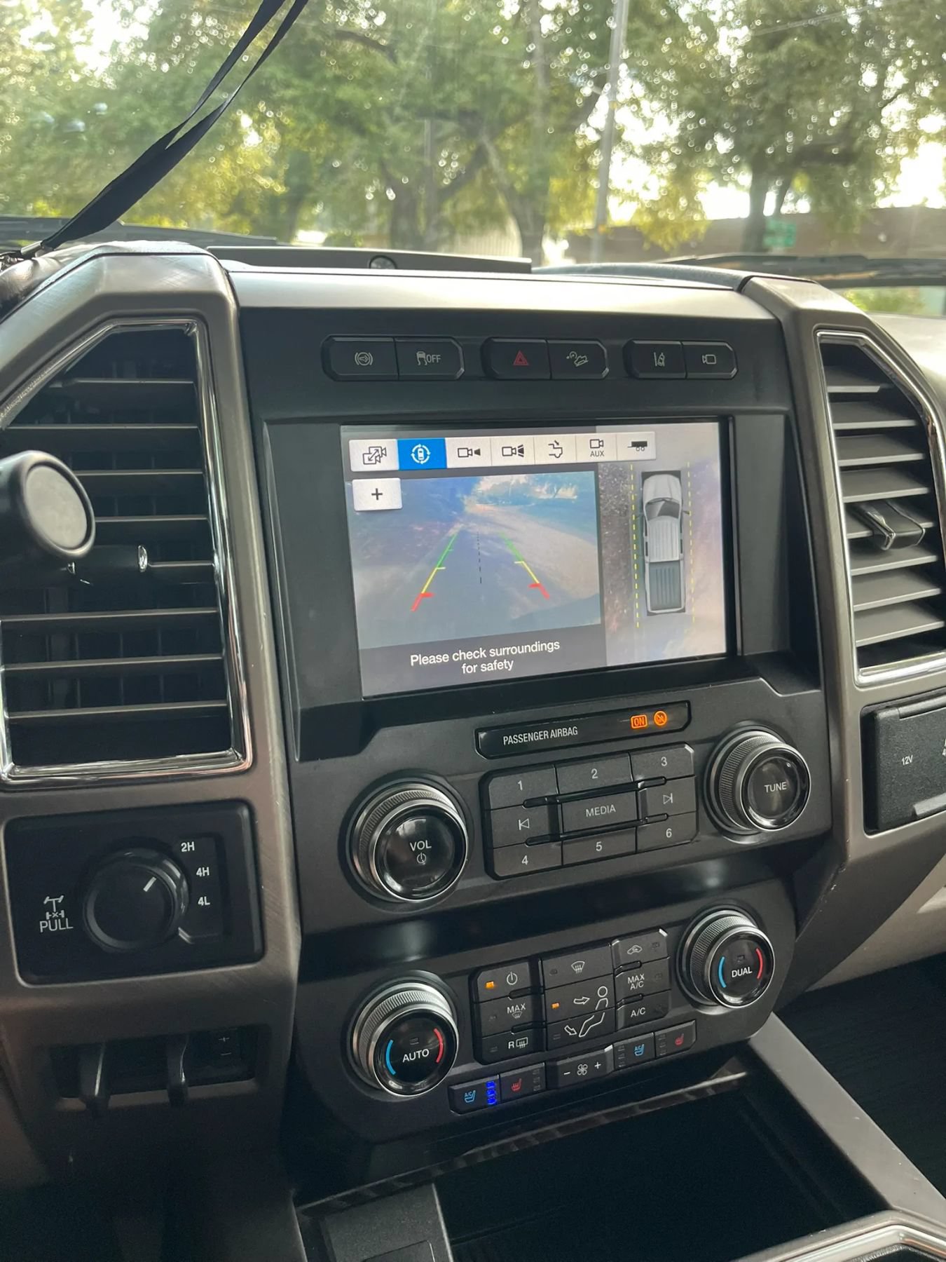 Used 2019 Ford F350 Limited AWD/4WD image 25