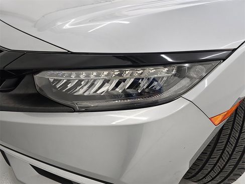 Used 2020 Honda Civic Touring image 36