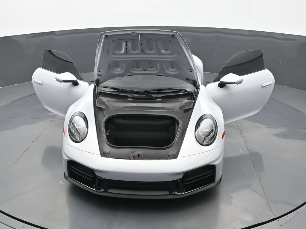 Certified 2025 Porsche 911 Carrera RWD image 27