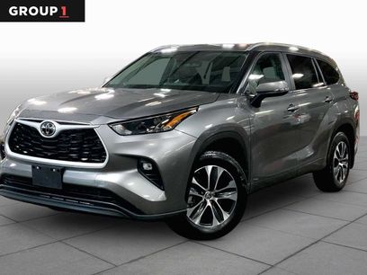 Used 2025 Toyota Highlander XLE