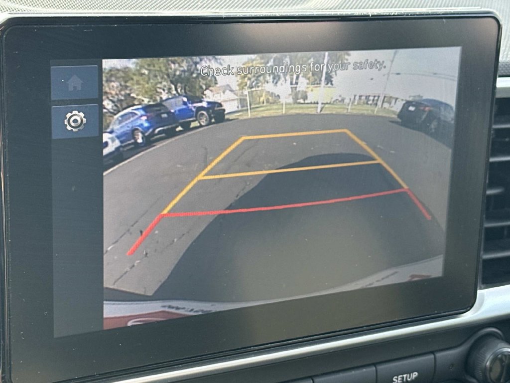 Used 2025 Hyundai Venue SEL FWD image 28