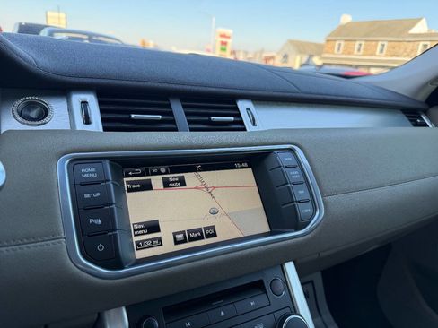 Used 2014 Land Rover Range Rover Evoque Pure image 16