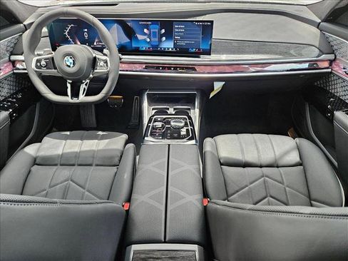 New 2025 BMW 760i xDrive w/ Executive Package image 14