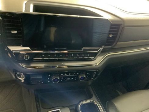 Used 2024 Chevrolet Silverado 1500 ZR2 w/ Technology Package AWD/4WD image 18