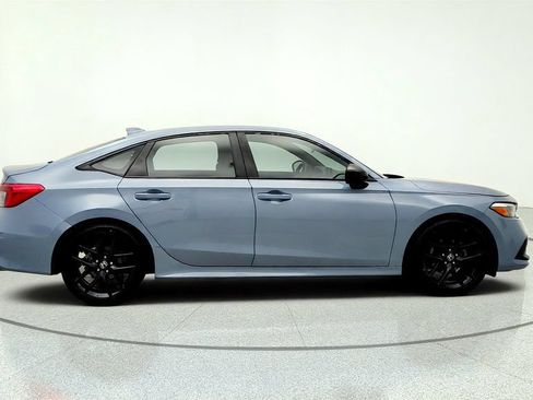 Used 2024 Honda Civic Sport image 4