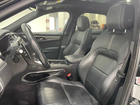 Used 2024 Jaguar F-PACE R-Dynamic S AWD/4WD image 7