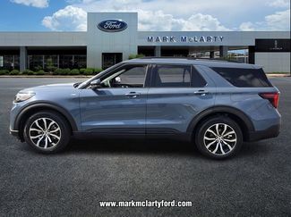 New 2026 Ford Explorer ST-Line RWD video 2