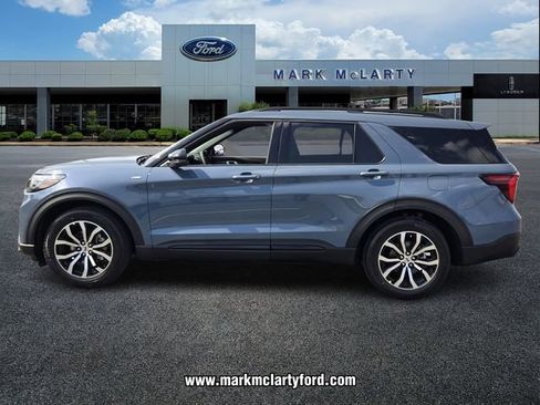 New 2026 Ford Explorer ST-Line RWD image 2