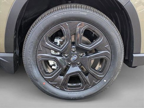 Used 2025 Subaru Ascent Bronze Edition w/ Onyx Package image 9