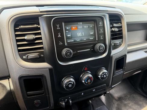 Used 2017 RAM 3500 Tradesman w/ Chrome Appearance Group AWD/4WD image 3