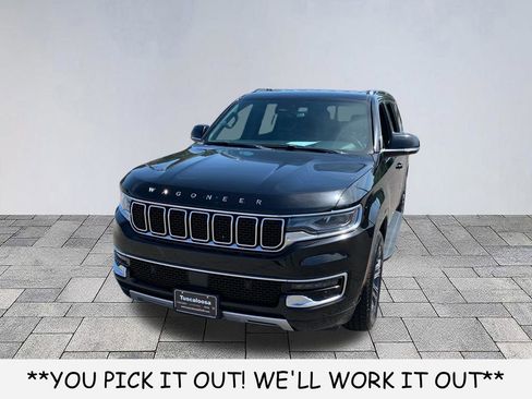 Used 2024 Jeep Wagoneer L Series II w/ Flexible Seating Group AWD/4WD image 3