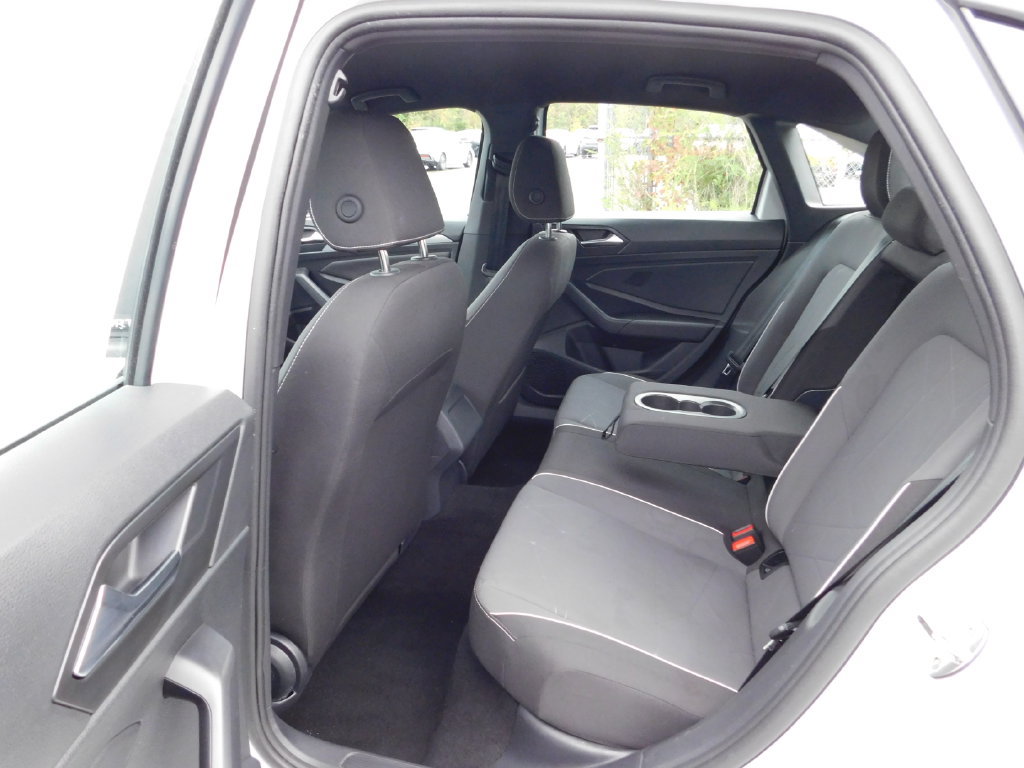 Used 2025 Volkswagen Jetta Sport FWD image 12