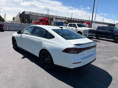 Used 2023 Honda Accord Sport image 4