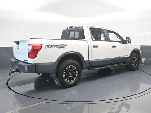 Used 2018 Nissan Titan PRO-4X w/ Pro-4x Convenience Package image 6