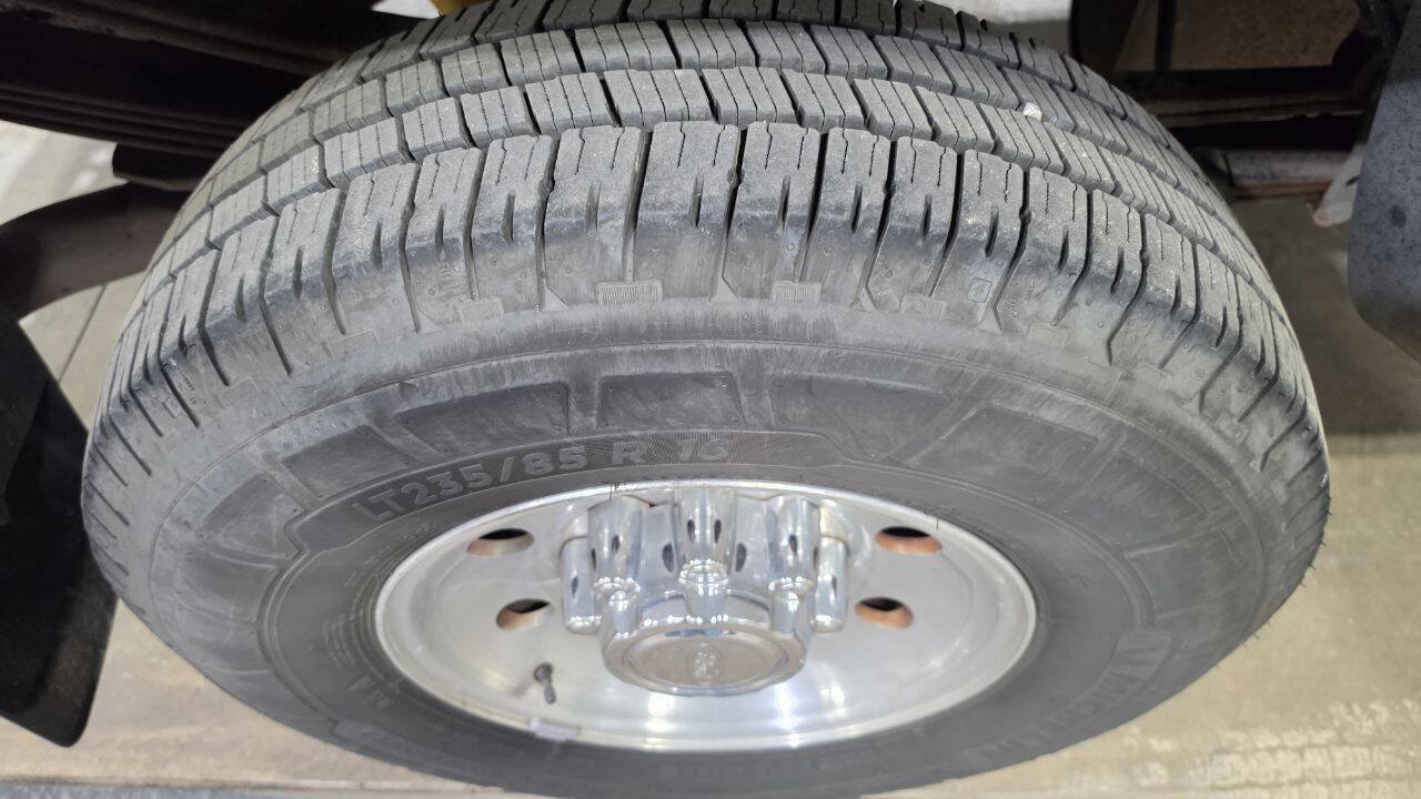 Used 2000 Ford F250 XLT RWD image 13