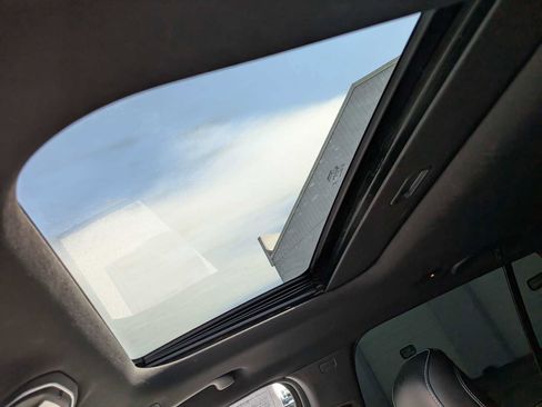 Certified 2023 Jeep Grand Cherokee Altitude image 11