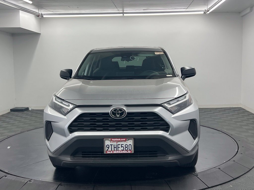 Used 2025 Toyota RAV4 LE AWD/4WD image 5
