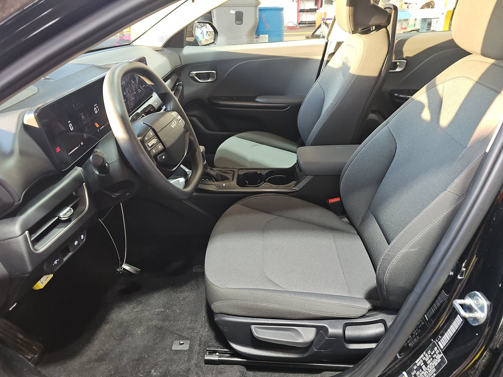 Used 2025 Kia K4 FWD image 12