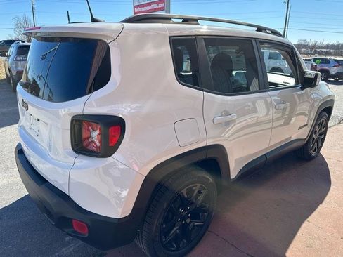 Used 2018 Jeep Renegade Altitude image 6