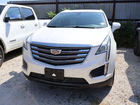 Used 2017 Cadillac XT5 FWD image 6