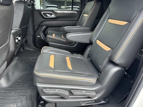 Used 2021 GMC Yukon XL AT4 w/ AT4 Premium Plus Package AWD/4WD image 18
