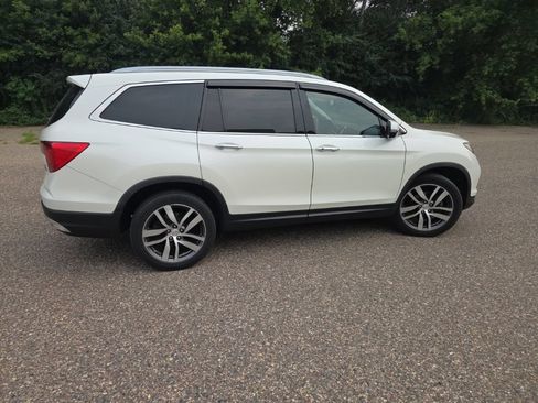 Used 2017 Honda Pilot Elite image 17