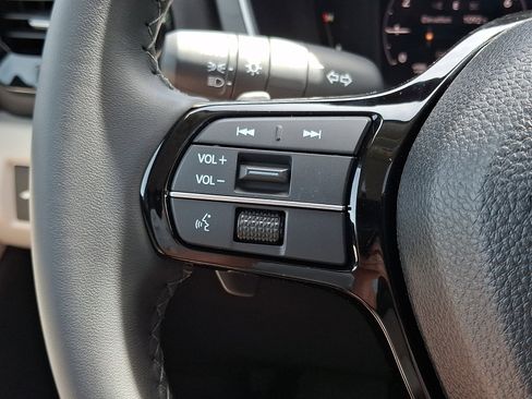 New 2026 Honda Pilot Touring image 22