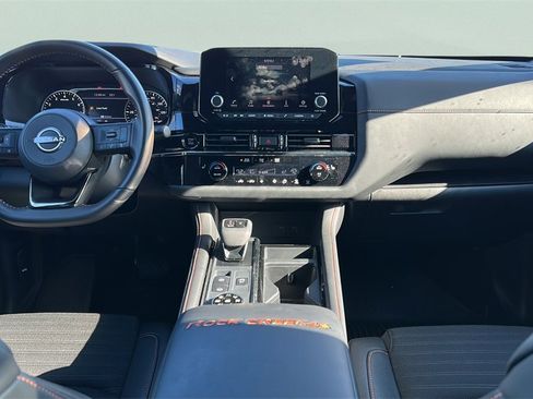 Used 2025 Nissan Pathfinder Rock Creek image 21