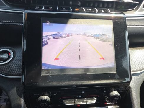 Used 2024 Jeep Grand Cherokee Altitude AWD/4WD image 19