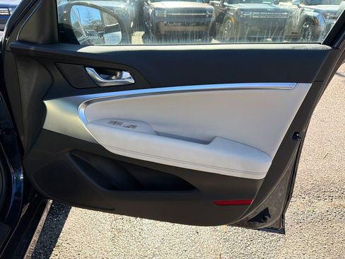 New 2026 Genesis G70 2.5T image 14