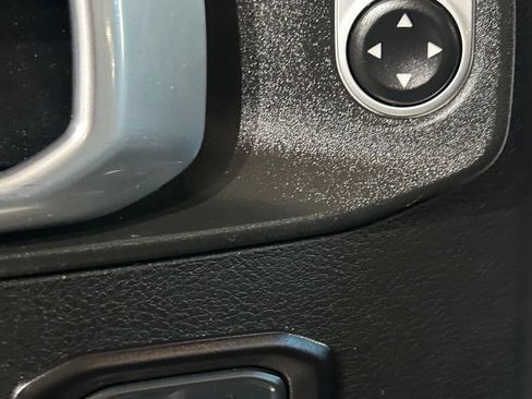 Used 2019 Jeep Wrangler Sport AWD/4WD image 36