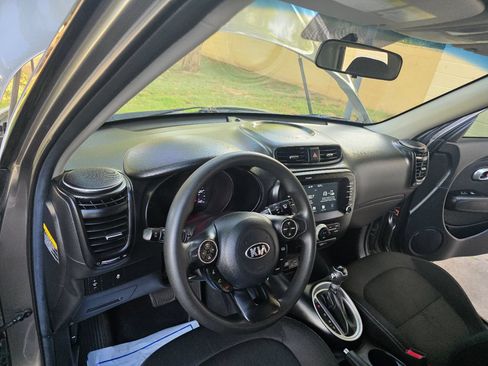 Used 2019 Kia Soul + FWD image 14