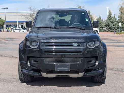 Used 2024 Land Rover Defender 110 V8 AWD/4WD image 2