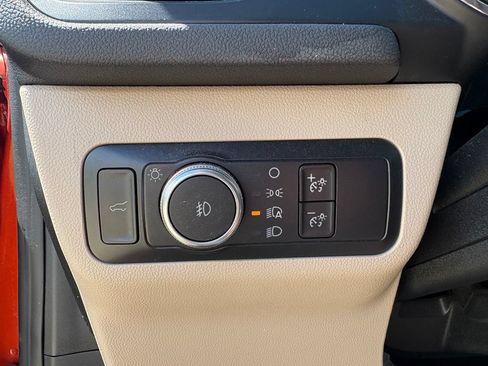 Used 2020 Ford Escape Titanium AWD/4WD image 16