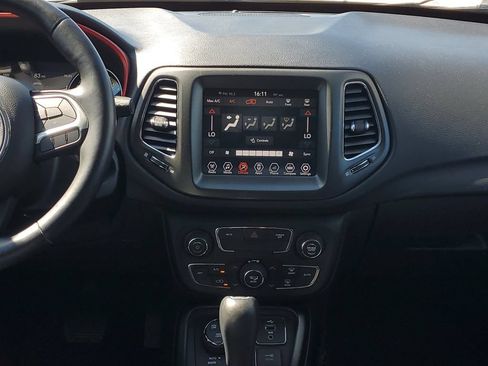 Used 2018 Jeep Compass Trailhawk w/ Leather Interior Group AWD/4WD image 22