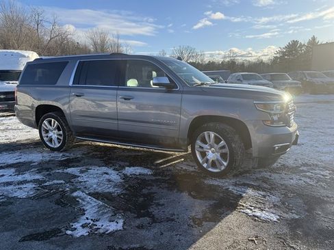 Used 2018 Chevrolet Suburban Premier image 4