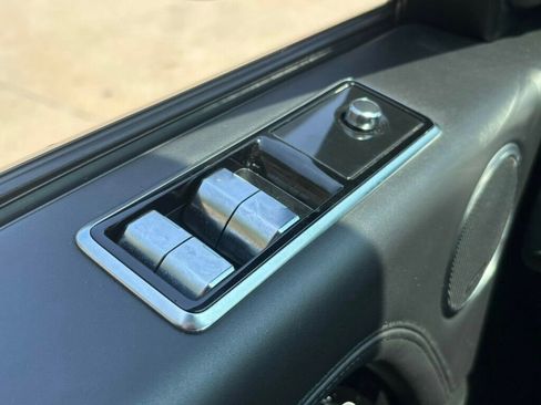 Used 2019 Land Rover Range Rover SV Autobiography Dynamic image 32