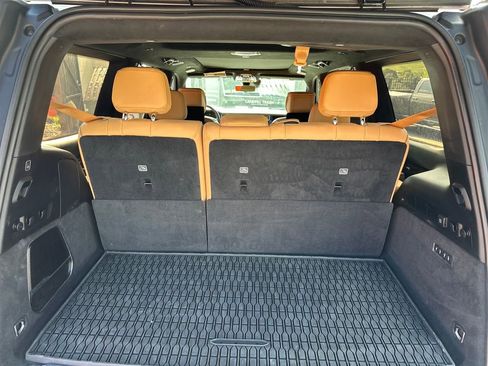 Used 2022 Jeep Grand Wagoneer Series III w/ Rear Seat Video Group 1 AWD/4WD image 38