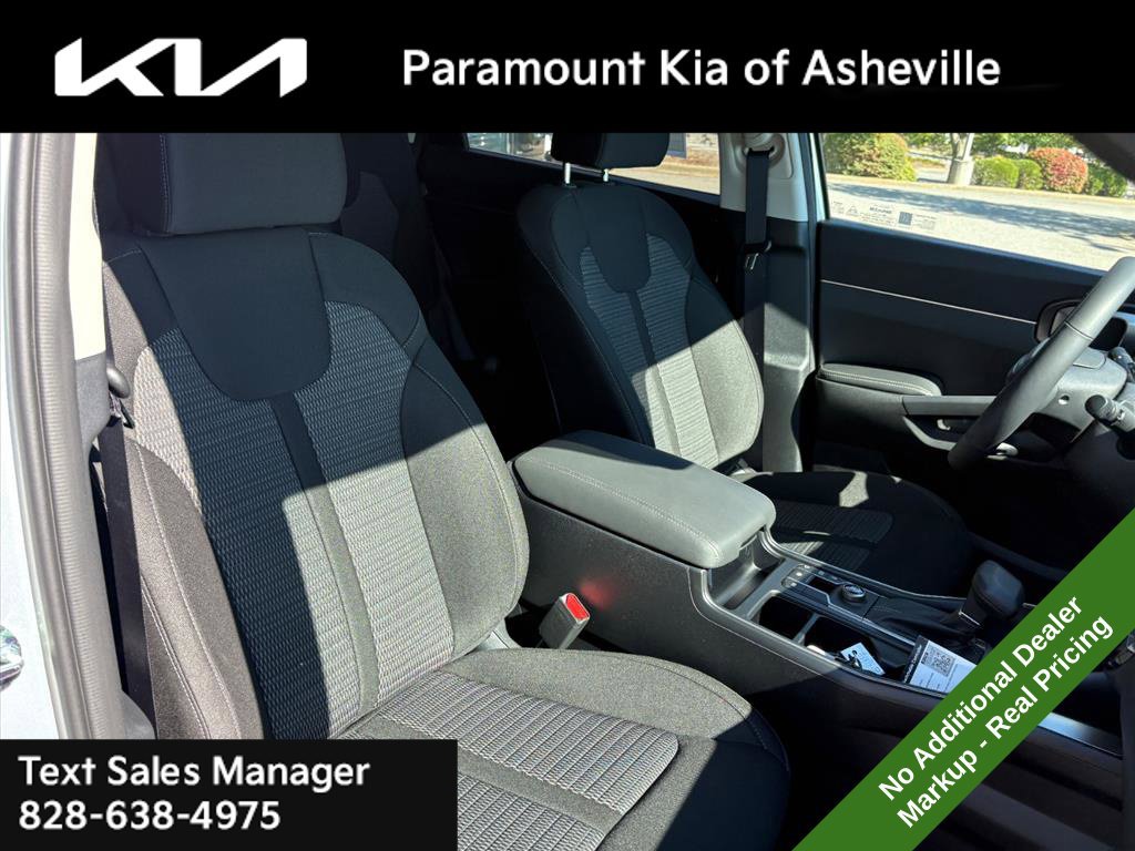 New 2026 Kia Sorento LX FWD image 18